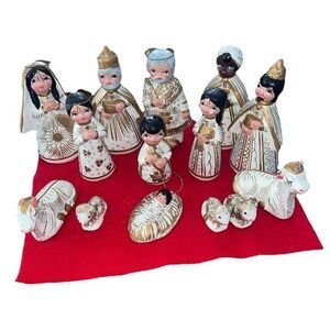 Mexican Nativity Set Clay Hand Painted White Gold Art Pottery 14 Pieces‎